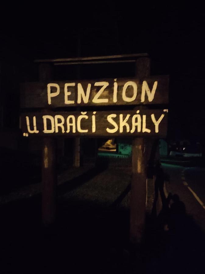 Penzion U Draci Skaly Hotel Svojse ภายนอก รูปภาพ